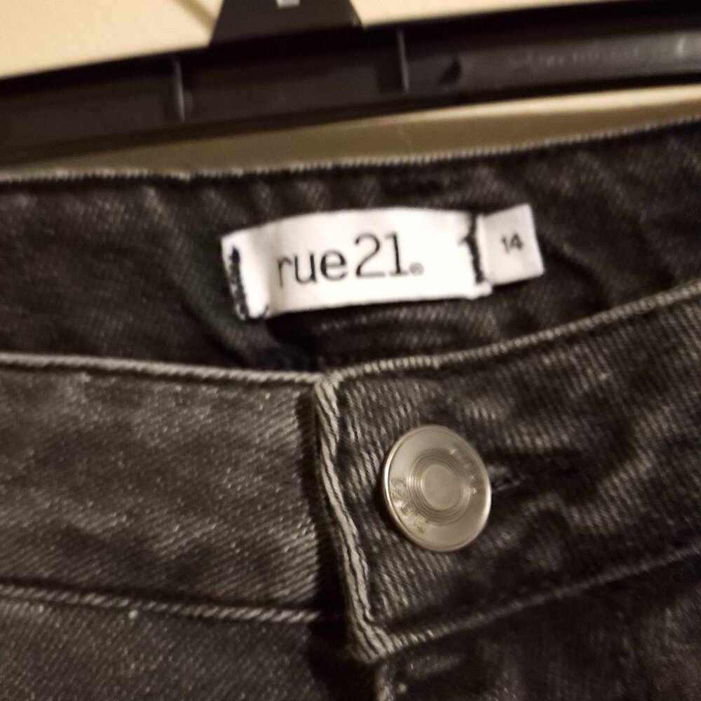 Black Crop Boyfriend Straight RUE 21 Jeans